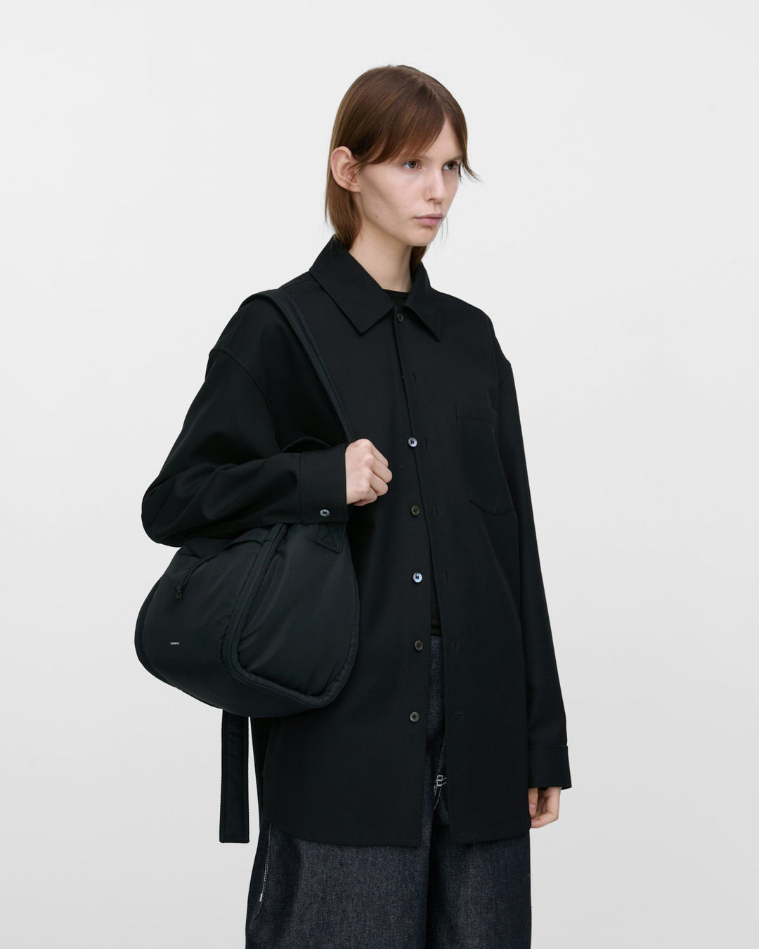 Curve Bucket Bag Black