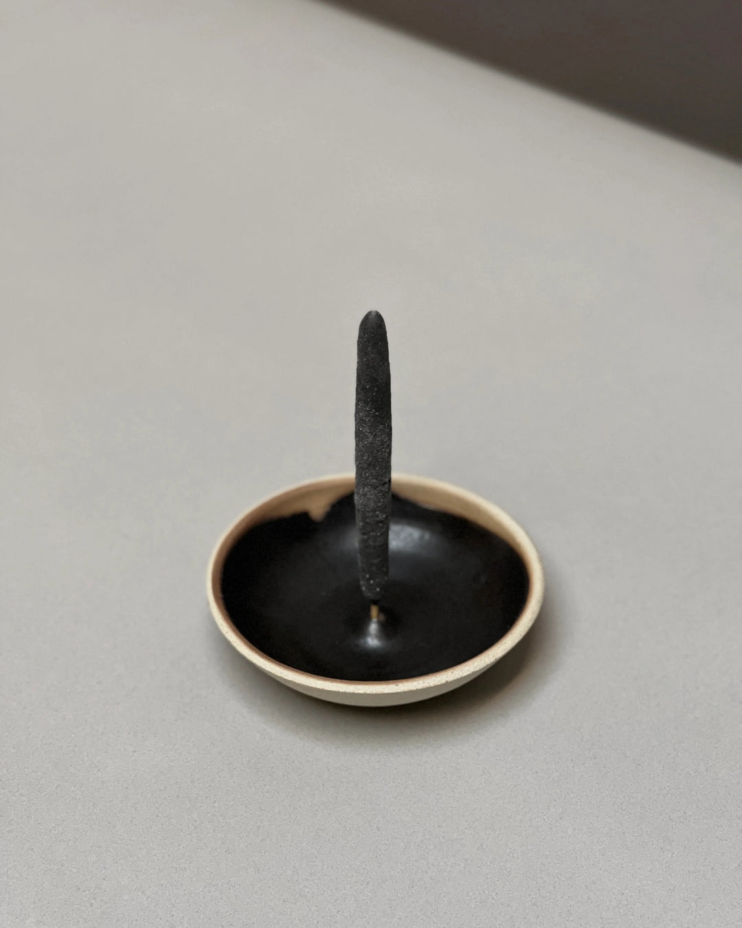 Incausa: Bath & Meditate Bundle Medium + Incense Holder Black