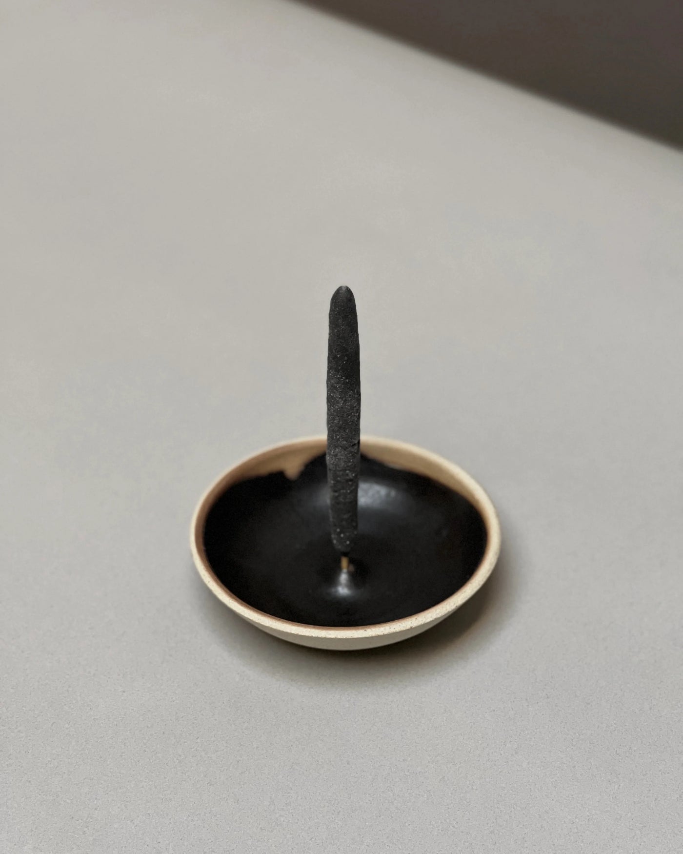 Incausa: Bath & Meditate Bundle Medium + Incense Holder Black