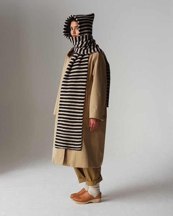 JG Striped Brushed Hood Scarf Black/Oatmeal