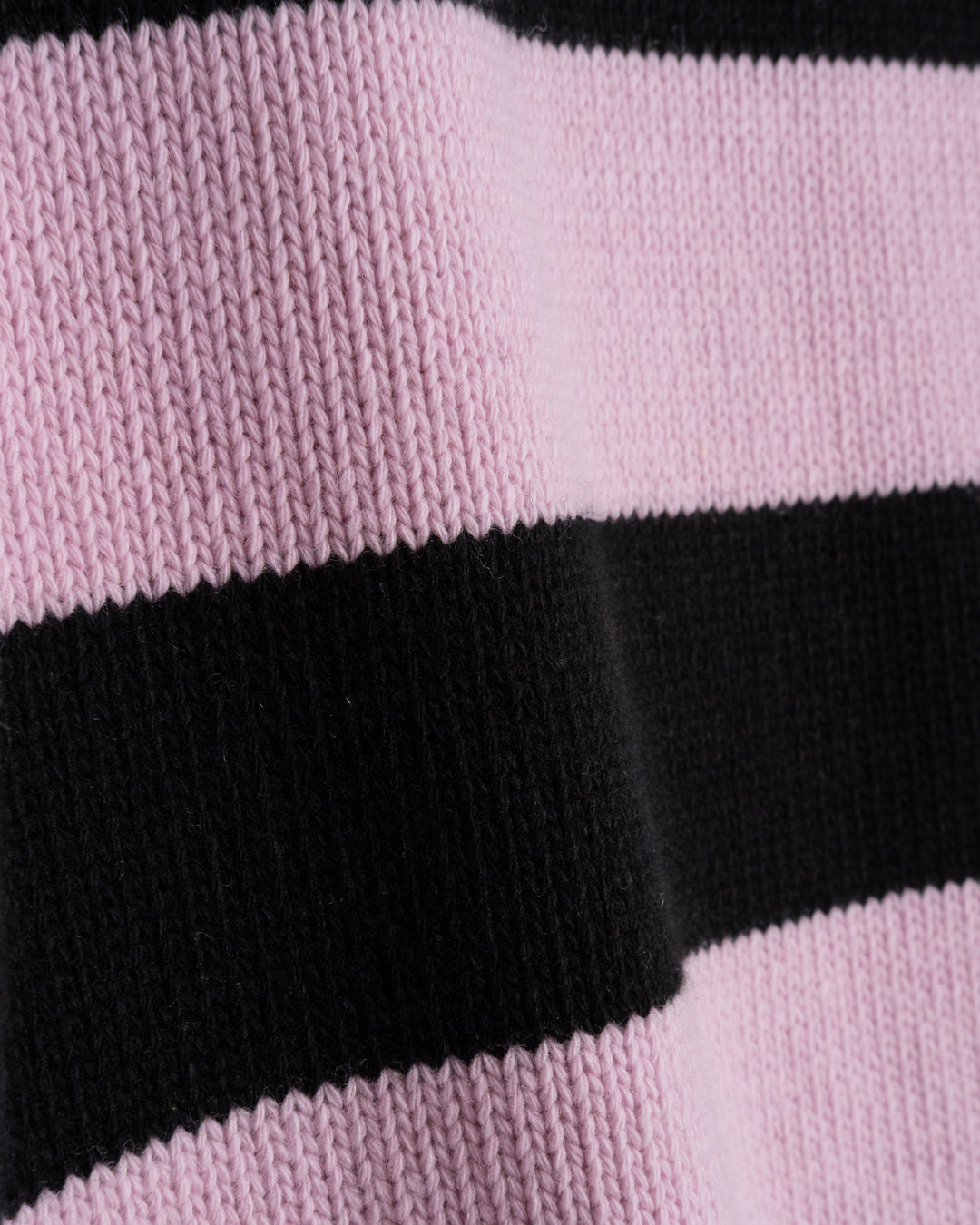 Club Sweater Delta Yarn Black/Pink Stripes