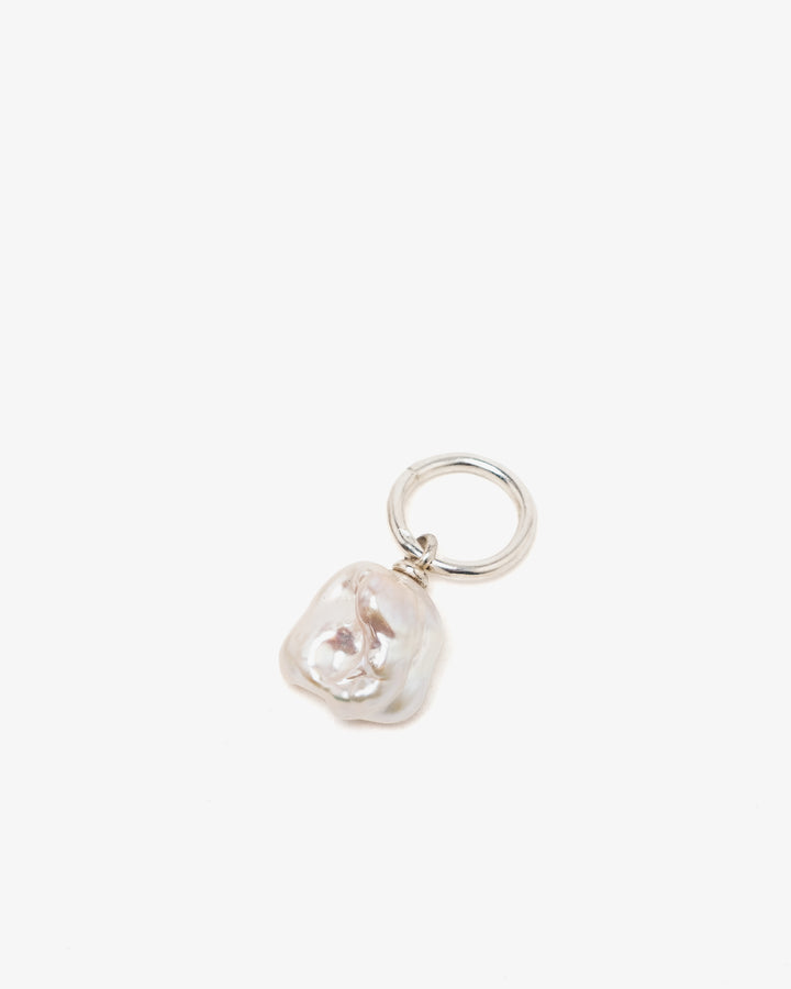 Sara Roegiers Baroque Pearl Hanger Medium