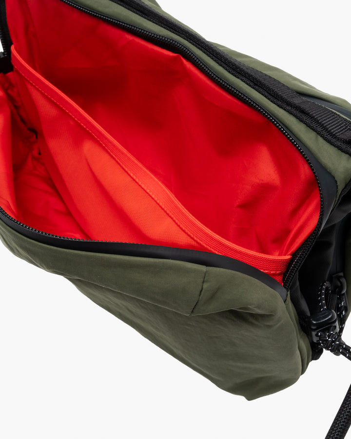 Topologie Wares Bottle Sacoche Large Deep Forest + 8mm Rope Strap Black