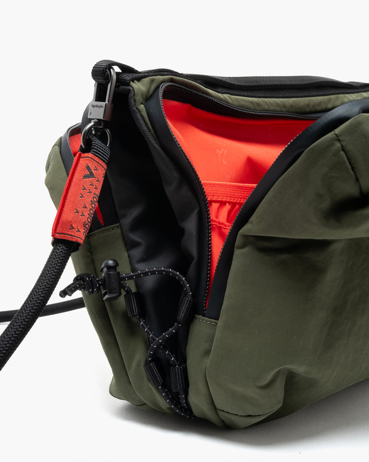 Topologie Wares Bottle Sacoche Large Deep Forest + 8mm Rope Strap Black