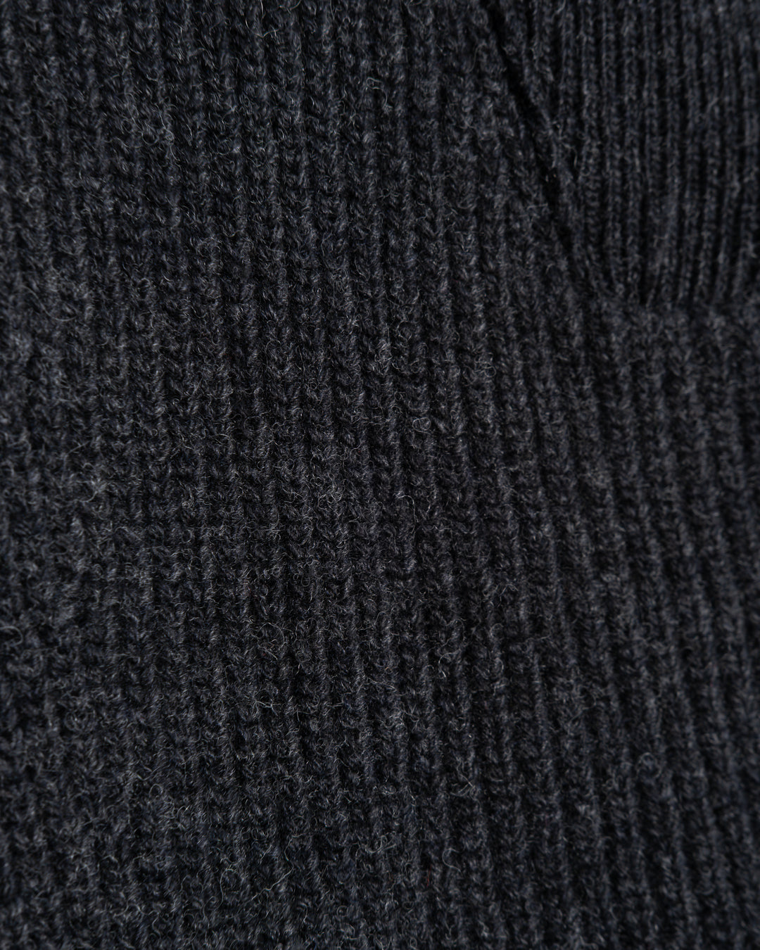 G.o.D Fly Neck Delta Yarn Asphalt