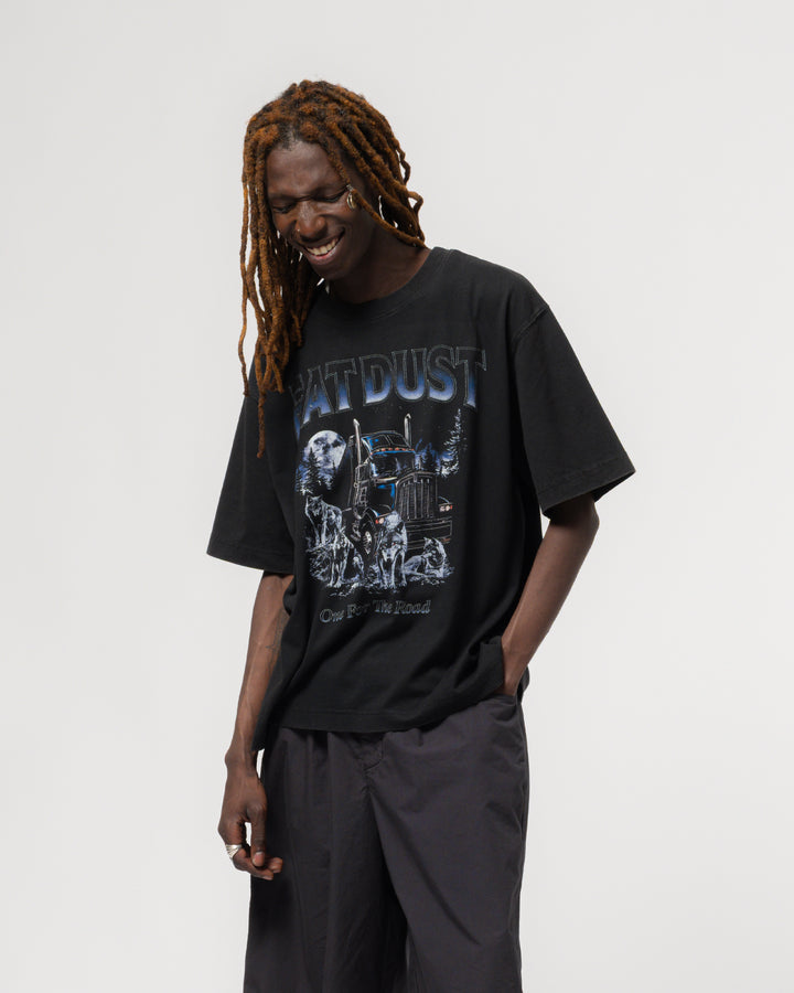 Wolves Tee Open End Black