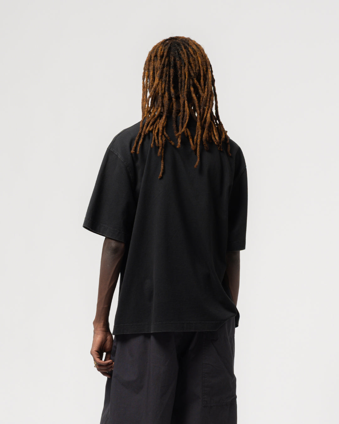 Wolves Tee Open End Black