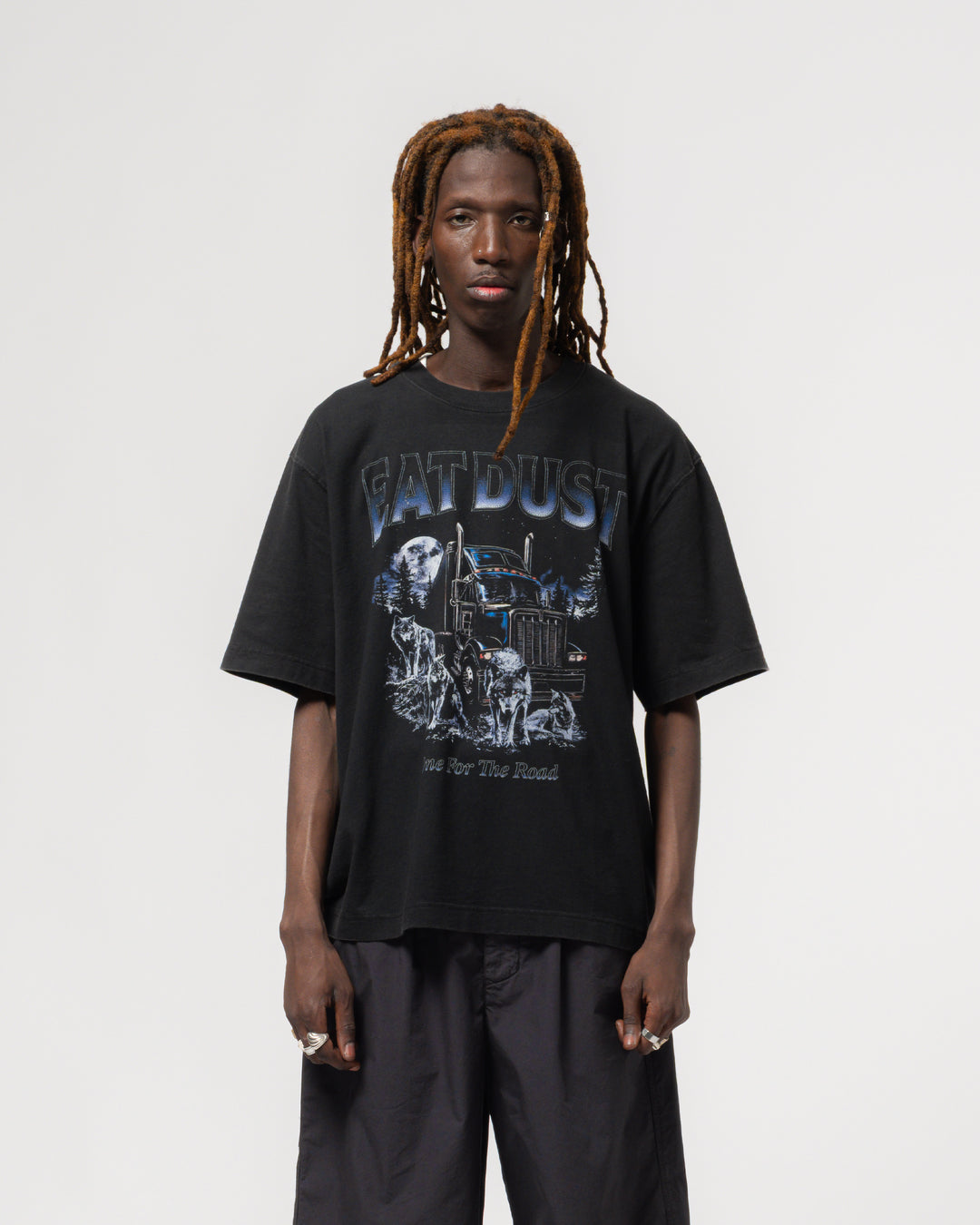 Wolves Tee Open End Black