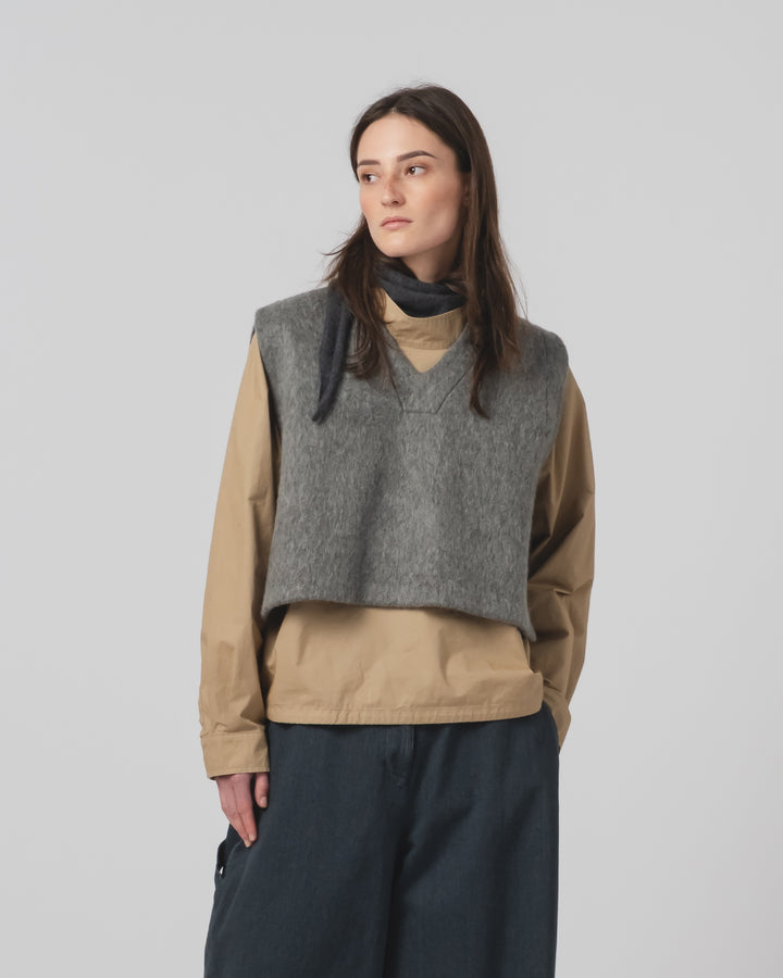 G.o.D Vee Vest Mohair Fleece Asphalt