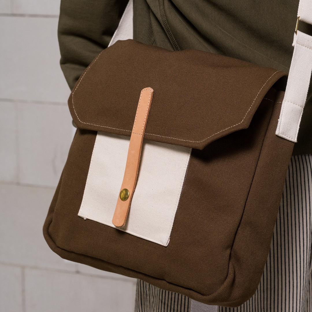 Canvas Shoulder Bag Medium Brown